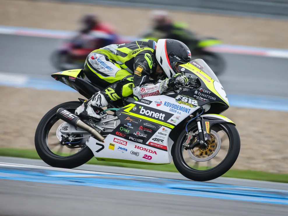 Roman Durdis má za sebou skvělou sezónu. V Moto4 Northern Cupu skončil čtvrtý!